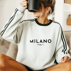 Women's Gray Sweatshirt